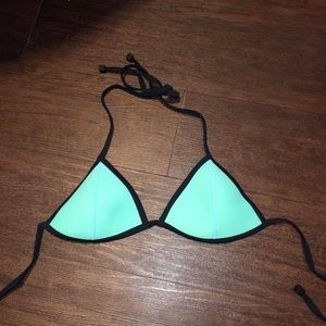 Triangl bathing suit top